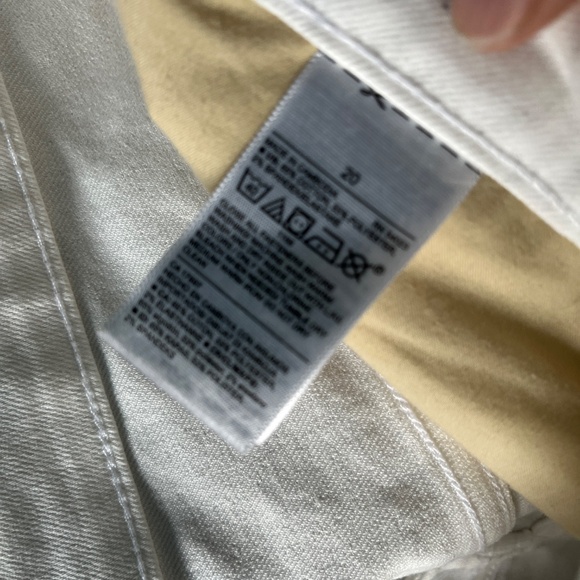 Old Navy Ladies White Super Skinny Mid-Rise Ankle Jeans, size 20 - Picture 8 of 10